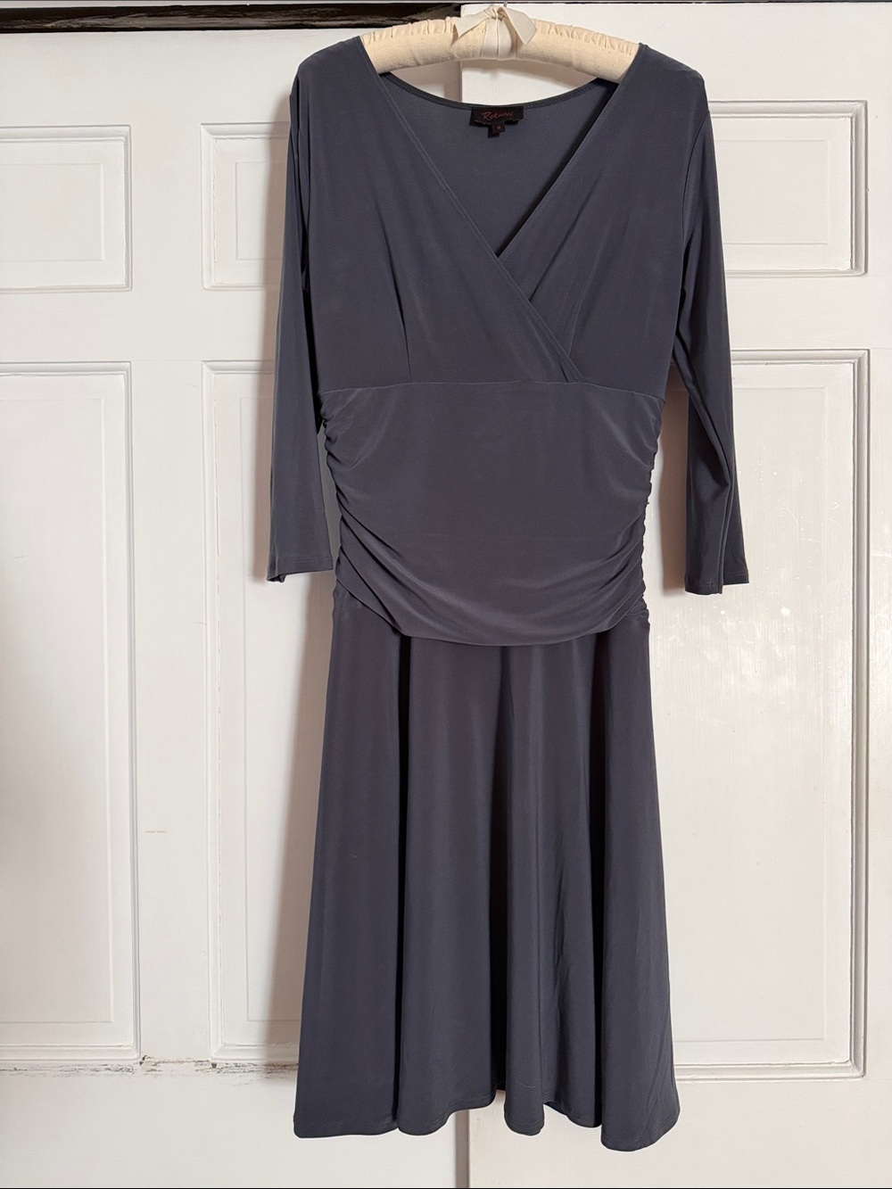 Rekucci gray dress with 3/4 length sleeves